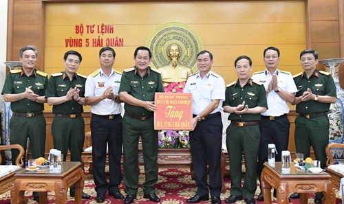 Thượng tướng Võ Minh Lương thăm và làm việc với Bộ tư lệnh Vùng 5 Hải quân